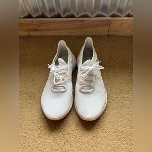Women’s New Balance Roav